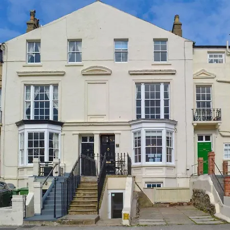 Twin Bays House *